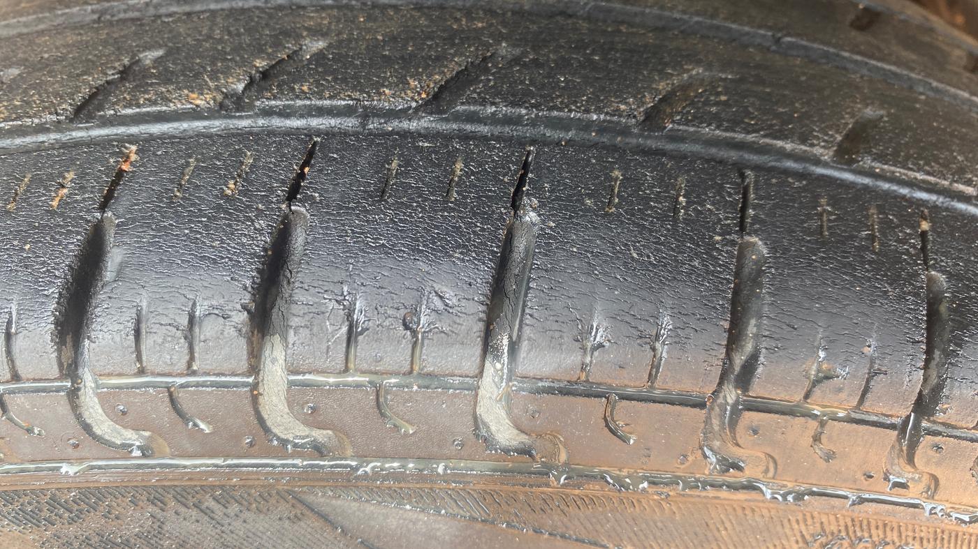 2019 Renault Kwid RXT 1.0 AMT (O), Petrol, Automatic, 79,895 km, Right Rear Tyre Tread