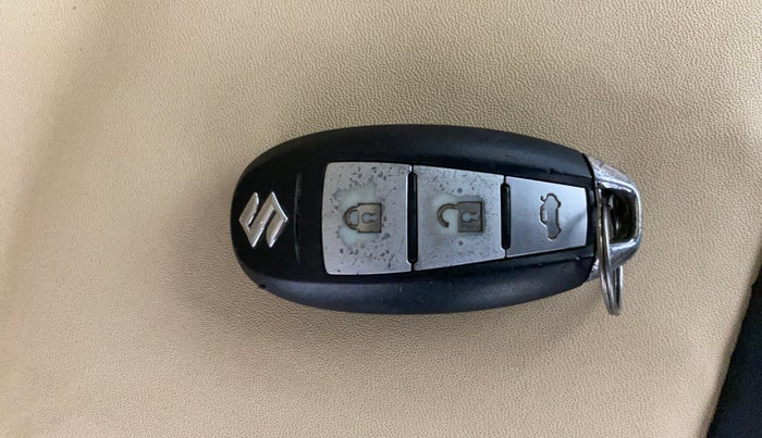 2018 Maruti Ciaz ALPHA 1.4 PETROL, Petrol, Manual, 57,294 km, Key Close Up