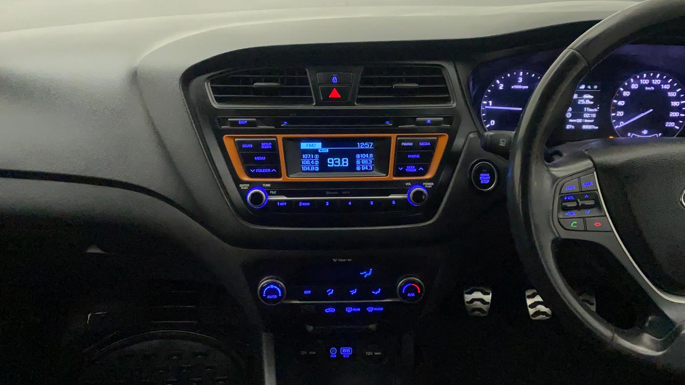 2015 Hyundai i20 Active 1.4 SX, Diesel, Manual, 83,036 km, Air Conditioner