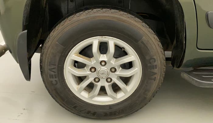 2017 Mahindra TUV300 T8, Diesel, Manual, 48,676 km, Right Rear Wheel