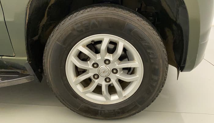 2017 Mahindra TUV300 T8, Diesel, Manual, 48,676 km, Right Front Wheel