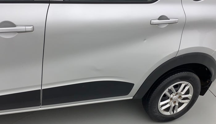2020 Renault TRIBER RXL MT, Petrol, Manual, 31,090 km, Rear left door - Slightly dented