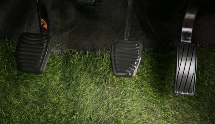 2019 Mahindra MARAZZO M4 7 STR, Diesel, Manual, 71,260 km, Pedals