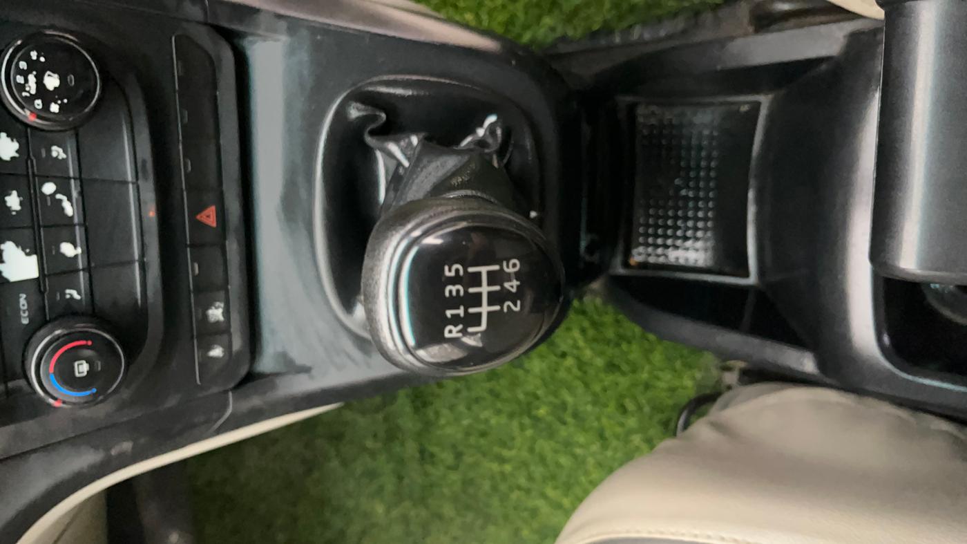 2019 Mahindra MARAZZO M4 7 STR, Diesel, Manual, 71,260 km, Gear Lever