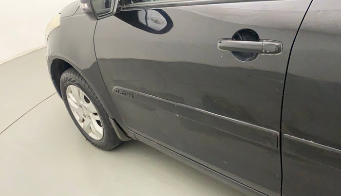 2013 Maruti Swift Dzire ZDI, Diesel, Manual, 1,20,128 km, Front passenger door - Paint has faded