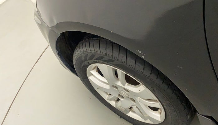 2013 Maruti Swift Dzire ZDI, Diesel, Manual, 1,20,128 km, Left fender - Paint has minor damage