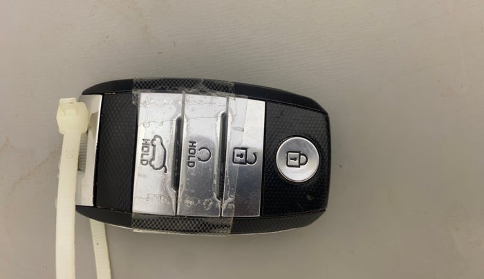 2023 KIA SONET HTX 1.5 AT, Diesel, Automatic, 13,804 km, Key Close Up