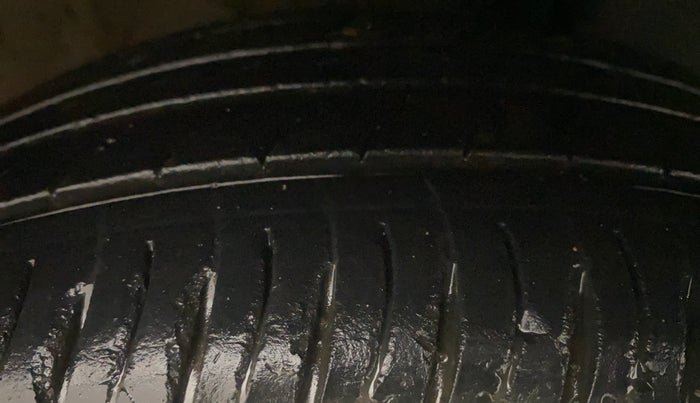 2023 KIA SONET HTX 1.5 AT, Diesel, Automatic, 13,804 km, Right Front Tyre Tread