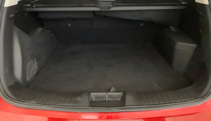 2020 MG HECTOR SHARP 1.5 DCT PETROL, Petrol, Automatic, 32,498 km, Boot Inside