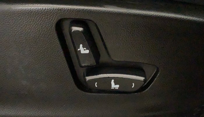 2020 MG HECTOR SHARP 1.5 DCT PETROL, Petrol, Automatic, 32,498 km, Driver Side Adjustment Panel