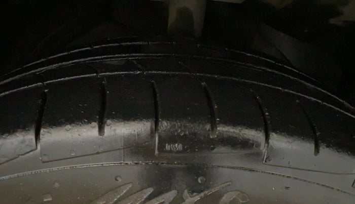 2020 MG HECTOR SHARP 1.5 DCT PETROL, Petrol, Automatic, 32,498 km, Right Front Tyre Tread