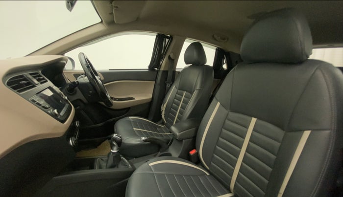2018 Hyundai Elite i20 ASTA 1.4 CRDI (O), Diesel, Manual, 75,355 km, Right Side Front Door Cabin