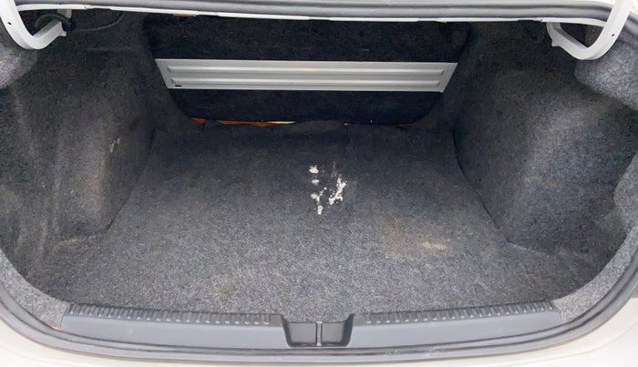 2019 Skoda Rapid 1.6 MPI MT ACTIVE, Petrol, Manual, 41,903 km, Boot Inside