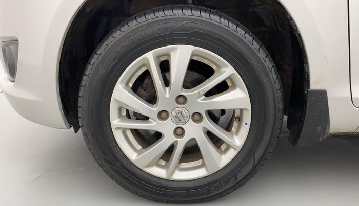2014 Maruti Swift ZXI, Petrol, Manual, 33,447 km, Left Front Wheel