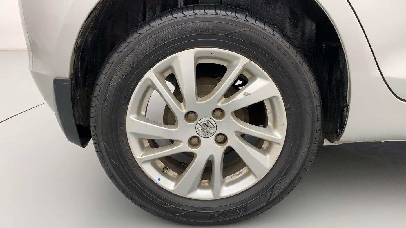 2014 Maruti Swift ZXI, Petrol, Manual, 33,447 km, Right Rear Wheel
