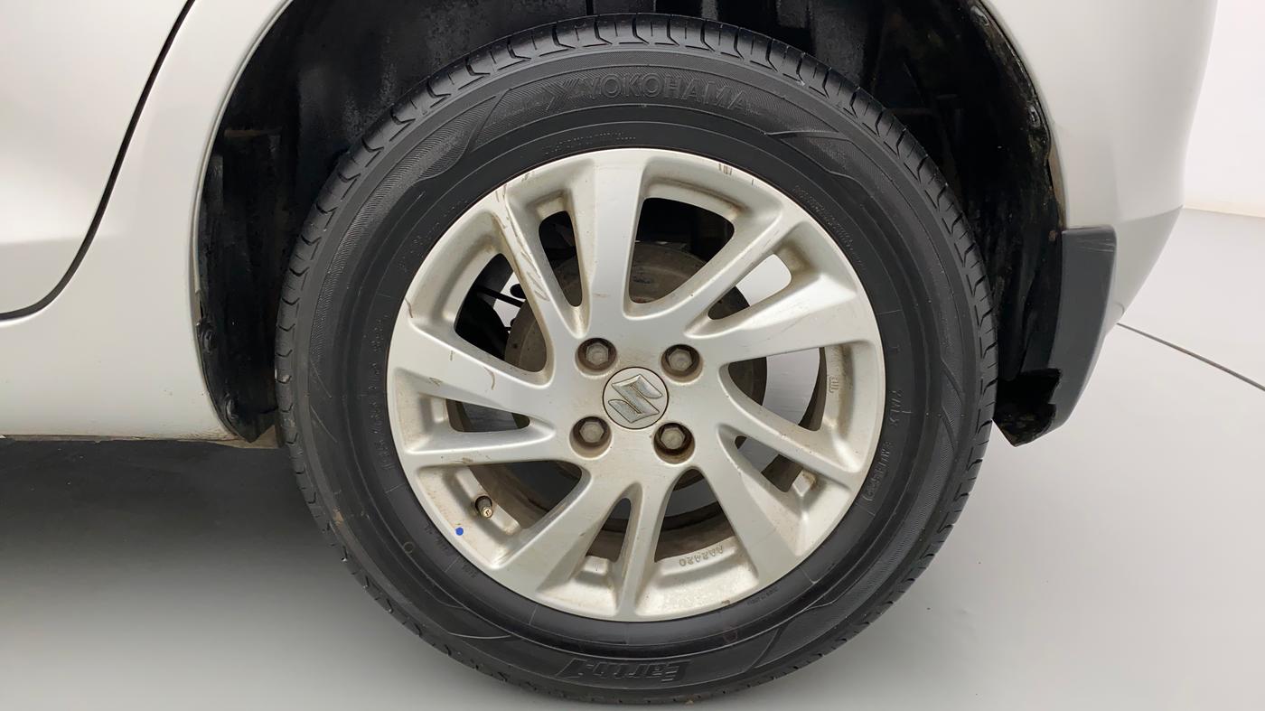 2014 Maruti Swift ZXI, Petrol, Manual, 33,447 km, Left Rear Wheel