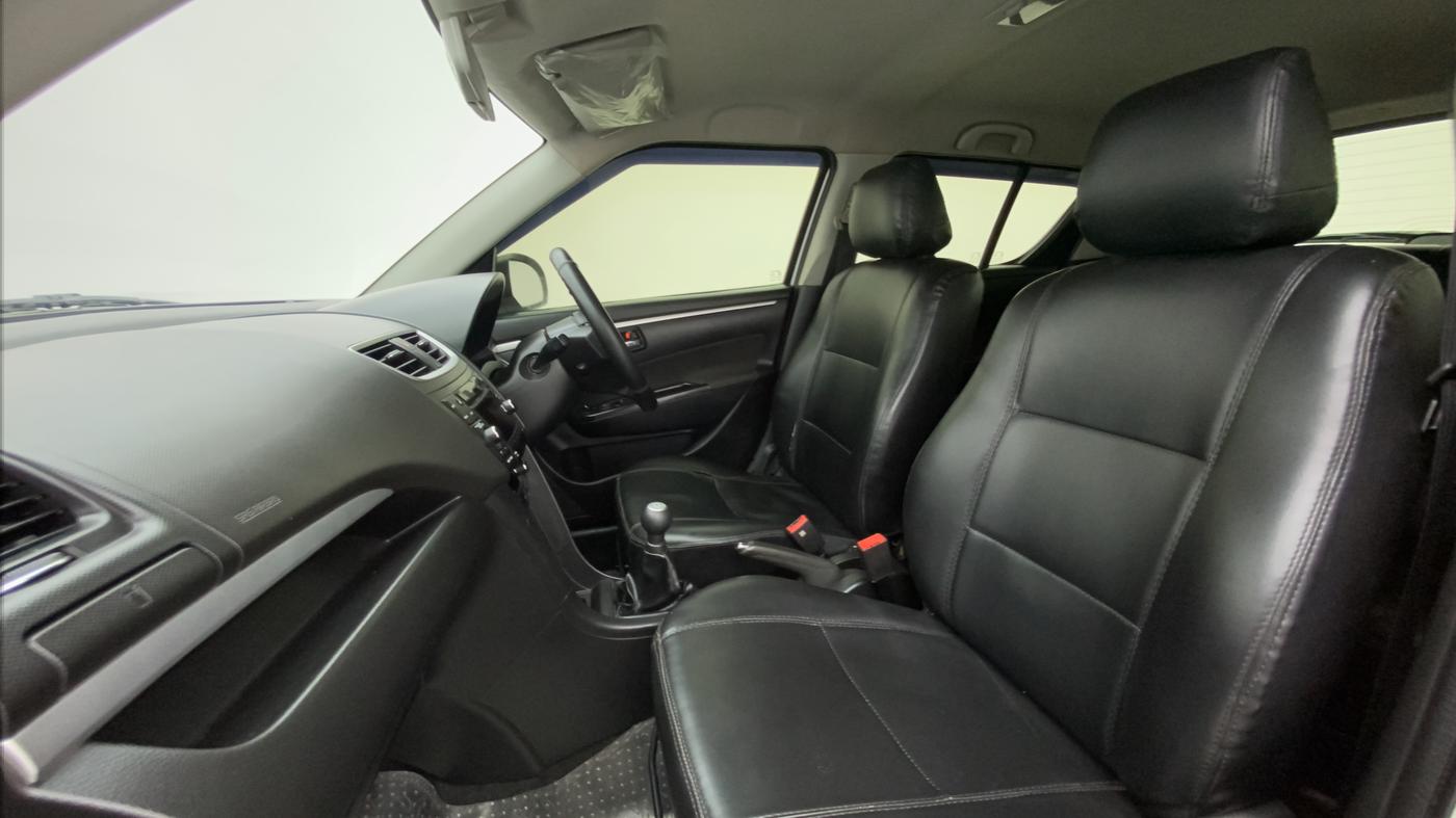2014 Maruti Swift ZXI, Petrol, Manual, 33,447 km, Right Side Front Door Cabin