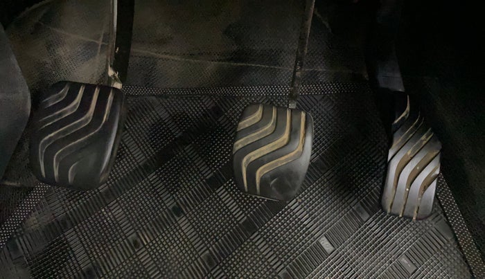 2016 Renault Kwid RXT 0.8, Petrol, Manual, 62,857 km, Pedals