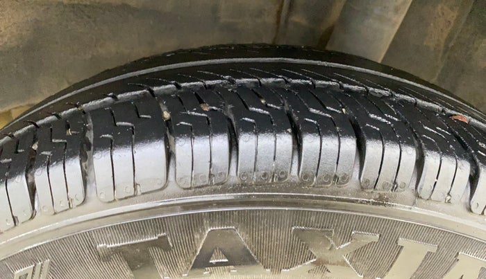 2016 Renault Kwid RXT 0.8, Petrol, Manual, 62,857 km, Left Rear Tyre Tread