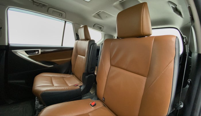 2016 Toyota Innova Crysta 2.8 ZX AT 7 STR, Diesel, Automatic, 54,222 km, Right Side Rear Door Cabin