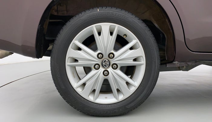 2016 Toyota Innova Crysta 2.8 ZX AT 7 STR, Diesel, Automatic, 54,222 km, Right Rear Wheel