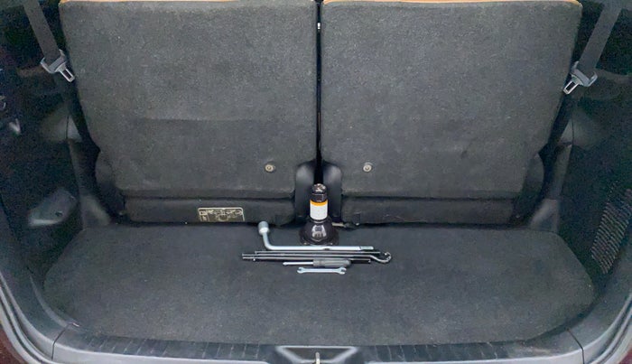2016 Toyota Innova Crysta 2.8 ZX AT 7 STR, Diesel, Automatic, 54,222 km, Boot Inside