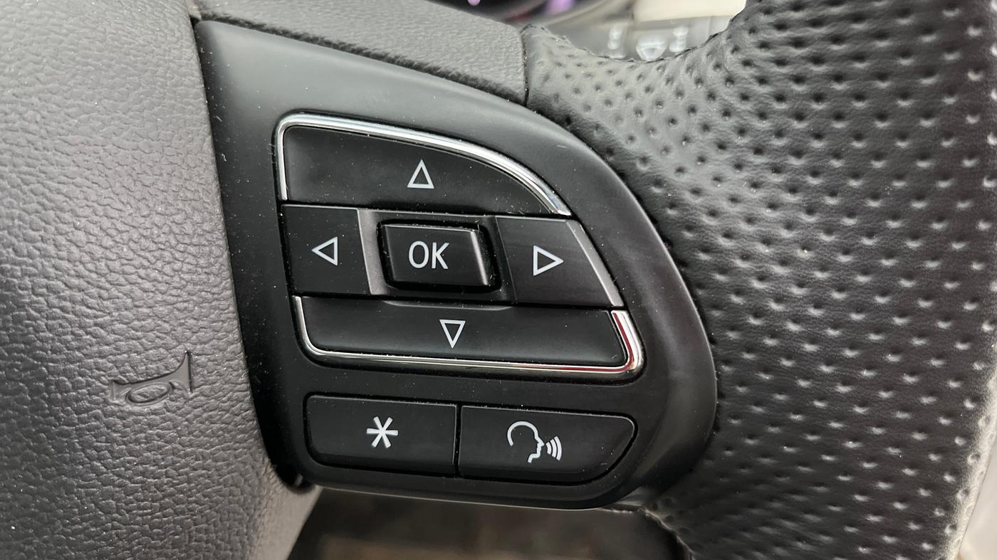 2024 MG ASTOR Sprint 1.5 MT (Ivory), Petrol, Manual, 14,145 km, Adaptive Cruise Control