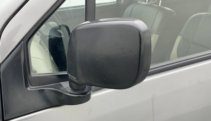 2014 Maruti Wagon R 1.0 LXI CNG, CNG, Manual, 67,997 km, Left rear-view mirror - Cover has minor damage