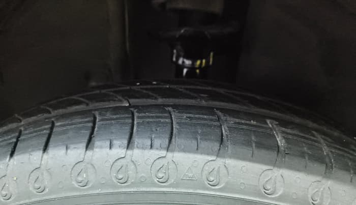 2019 Renault Kwid RXL, Petrol, Manual, 54,072 km, Left Front Tyre Tread