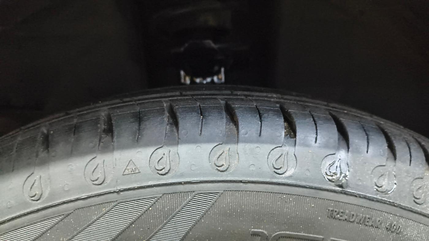 2019 Renault Kwid RXL, Petrol, Manual, 54,072 km, Right Front Tyre Tread