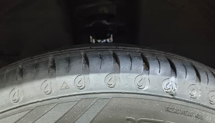 2019 Renault Kwid RXL, Petrol, Manual, 54,072 km, Right Front Tyre Tread