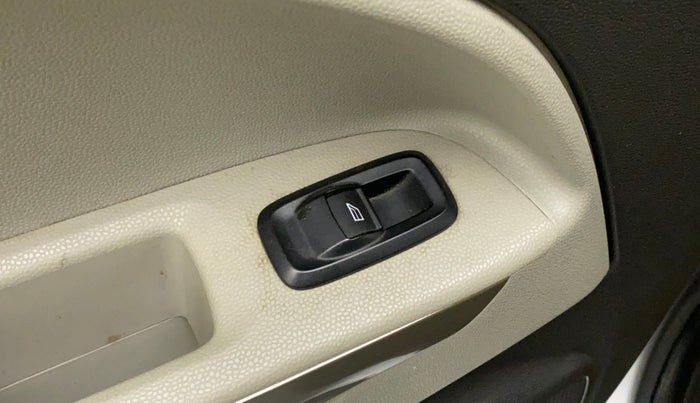 2016 Ford Ecosport TREND+ 1.0L ECOBOOST, Petrol, Manual, 84,070 km, Left rear window switch / handle - Switch/handle not functional