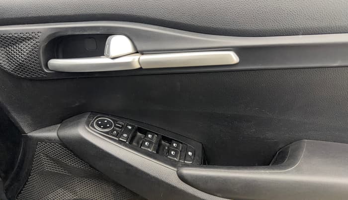 2020 KIA SELTOS HTK PLUS 1.5, Petrol, Manual, 57,489 km, Driver Side Door Panels Control
