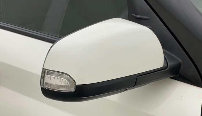2022 Hyundai VENUE SX PLUS 1.0 TURBO DCT, Petrol, Automatic, 1,316 km, Right rear-view mirror - Mirror movement not proper
