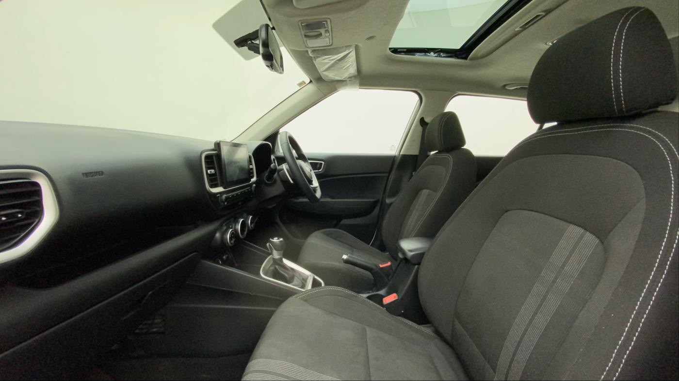2022 Hyundai VENUE SX PLUS 1.0 TURBO DCT, Petrol, Automatic, 1,316 km, Right Side Front Door Cabin