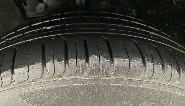 2022 Hyundai VENUE SX PLUS 1.0 TURBO DCT, Petrol, Automatic, 1,316 km, Left Front Tyre Tread