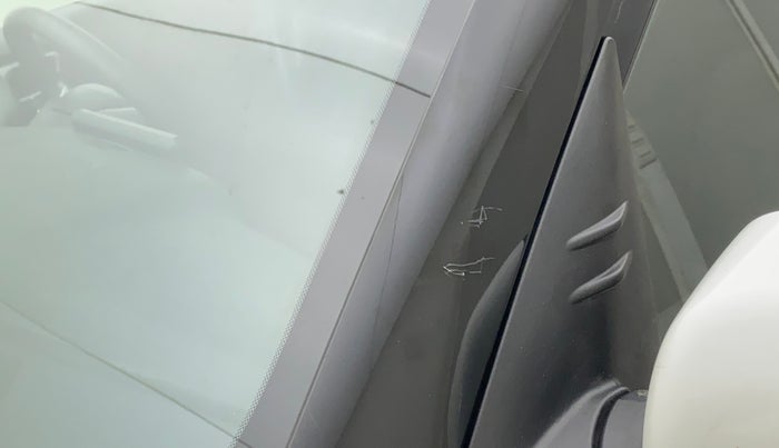 2022 Hyundai VENUE SX PLUS 1.0 TURBO DCT, Petrol, Automatic, 1,316 km, Left A pillar - Minor scratches