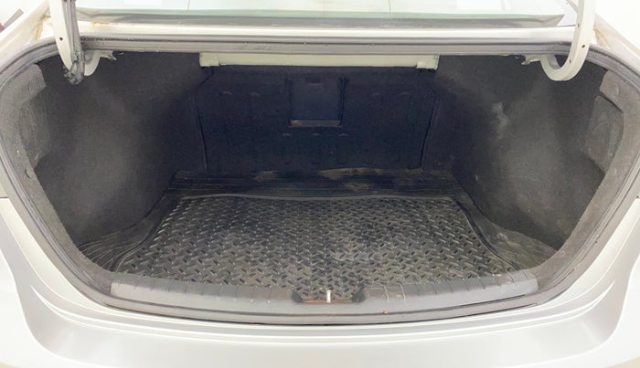 2017 Hyundai New Elantra 2.0 SX AT PETROL, Petrol, Automatic, 51,814 km, Boot Inside