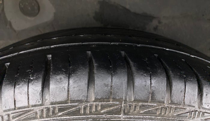 2012 Hyundai i10 SPORTZ 1.2, Petrol, Manual, 73,424 km, Right Rear Tyre Tread