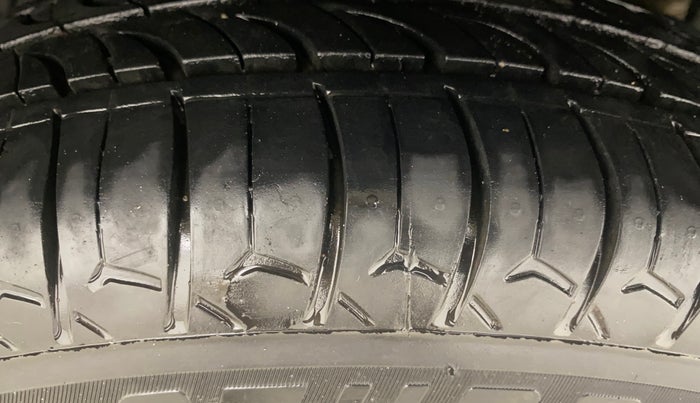 2017 Tata Tiago XE PETROL, Petrol, Manual, 63,707 km, Left Rear Tyre Tread