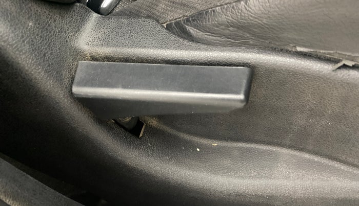 2017 Tata Tiago XE PETROL, Petrol, Manual, 63,707 km, Driver Side Adjustment Panel