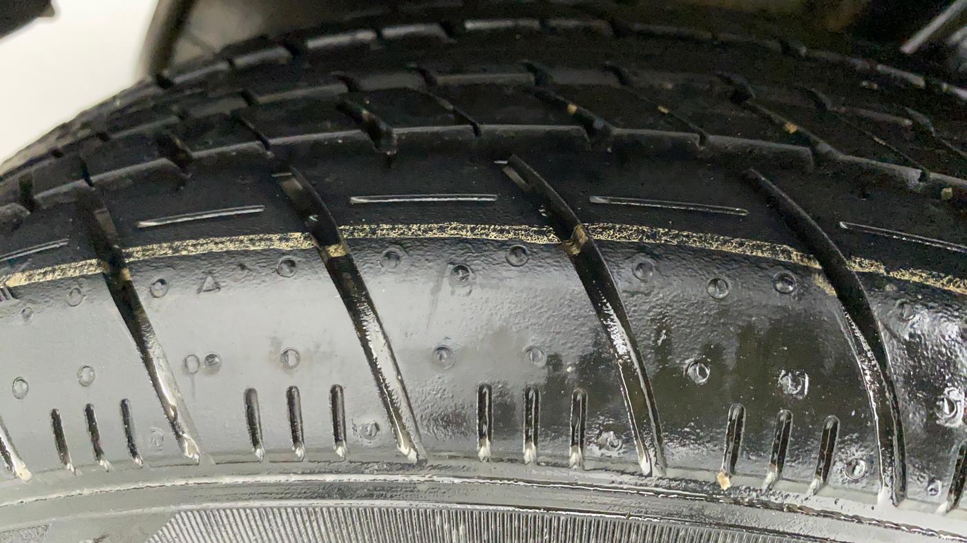 2015 Maruti Celerio VXI AMT, Petrol, Automatic, 63,631 km, Right Rear Tyre Tread