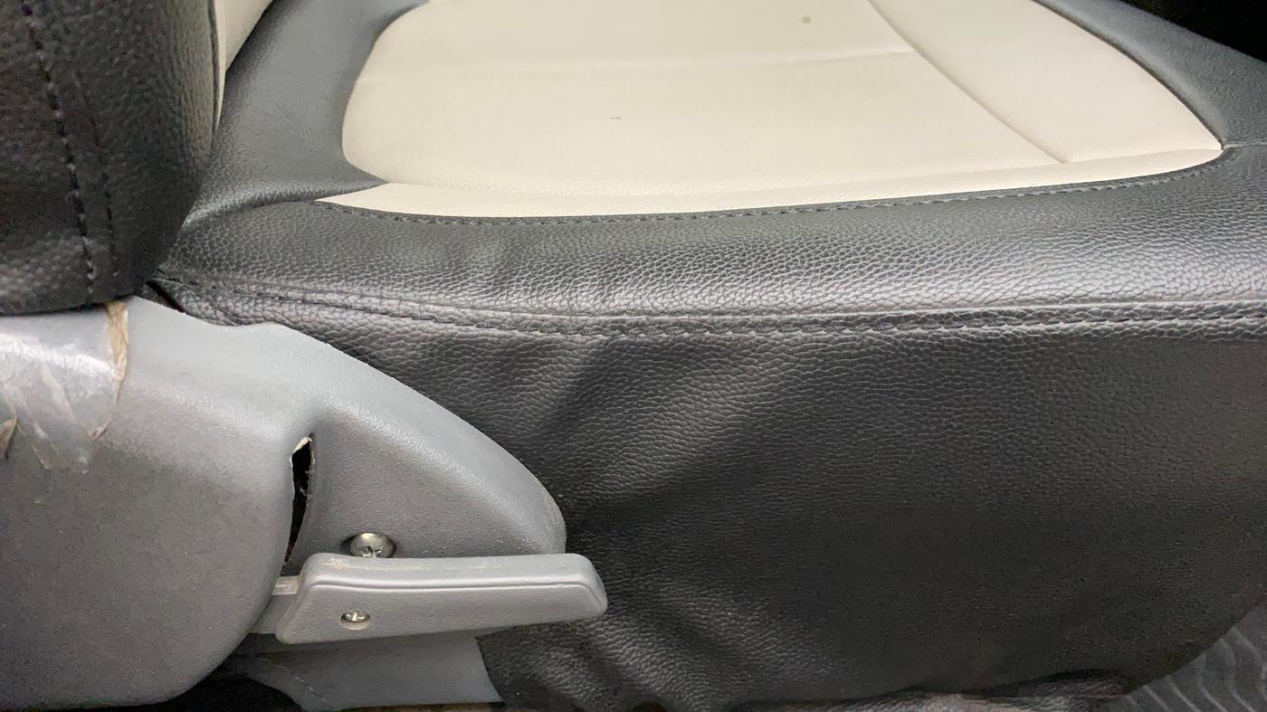2015 Maruti Alto 800 LXI, Petrol, Manual, 23,155 km, Driver Side Adjustment Panel