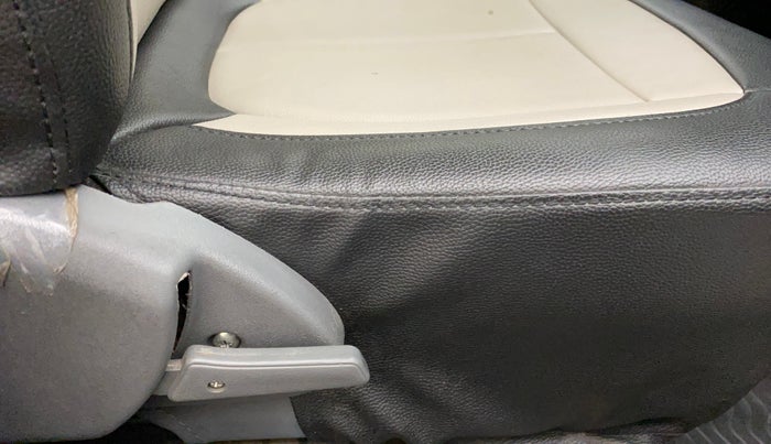 2015 Maruti Alto 800 LXI, Petrol, Manual, 23,155 km, Driver Side Adjustment Panel