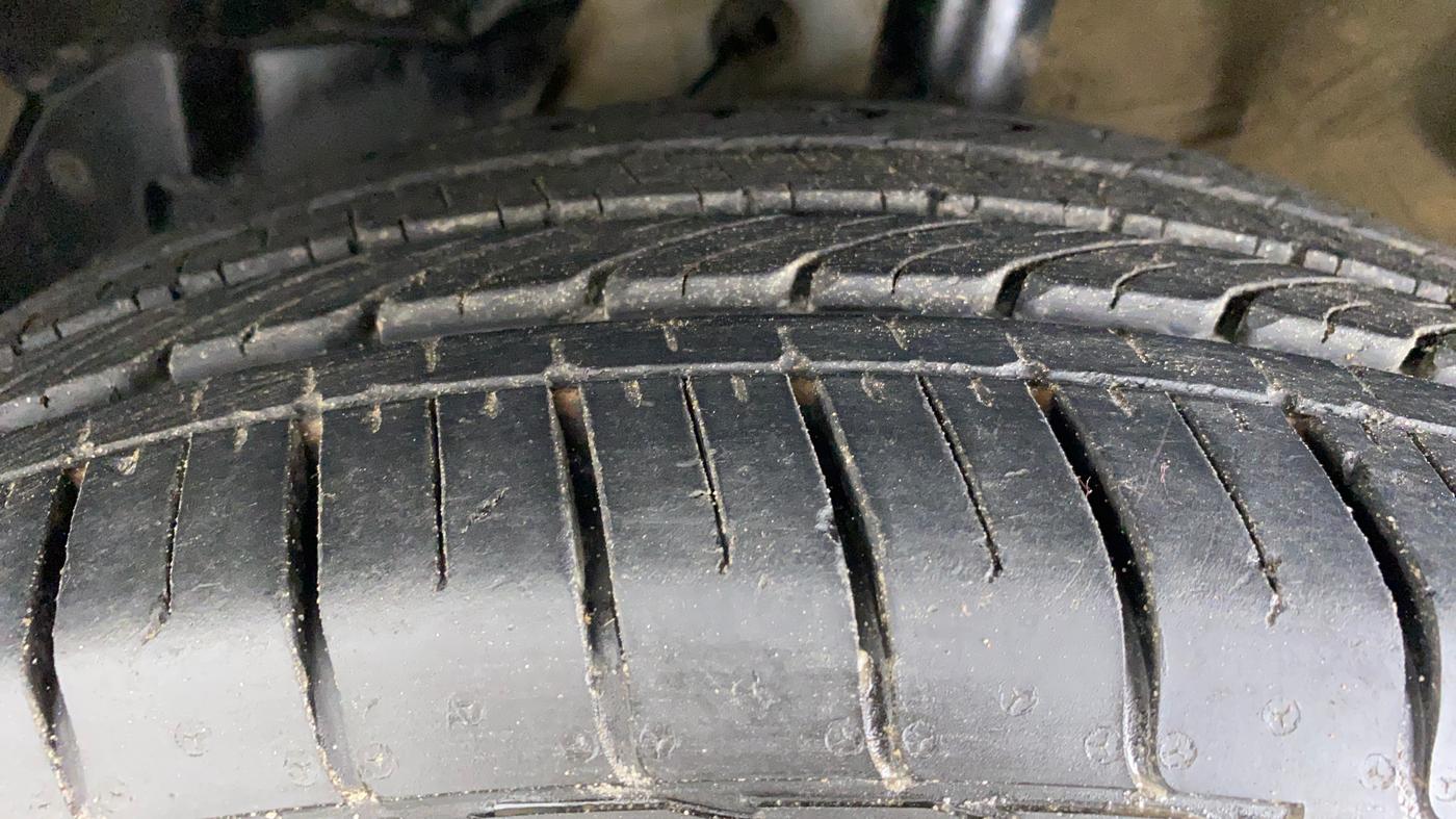 2019 MG HECTOR SHARP DCT PETROL, Petrol, Automatic, 34,036 km, Left Front Tyre Tread