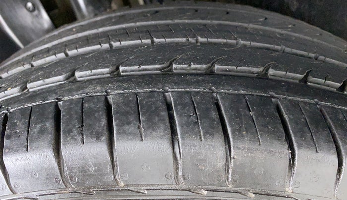2019 MG HECTOR SHARP DCT PETROL, Petrol, Automatic, 34,036 km, Right Rear Tyre Tread