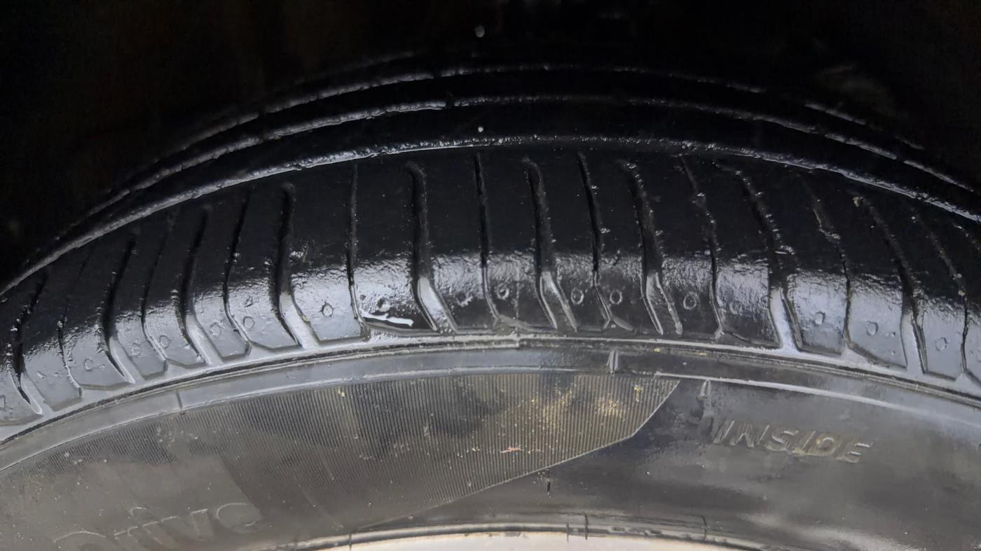 2025 Maruti Baleno ZETA 1.2 AGS, Petrol, Automatic, 19,317 km, Right Front Tyre Tread