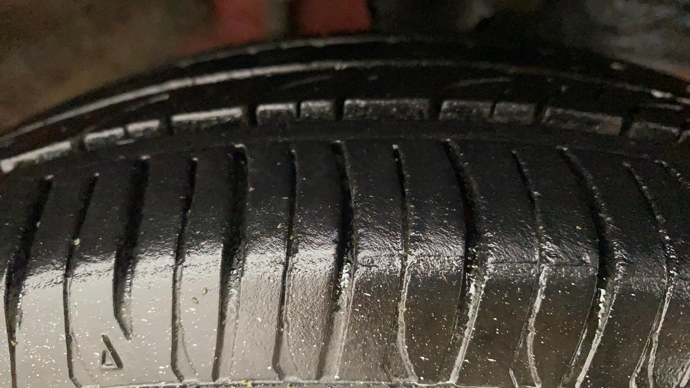 2011 Maruti Zen Estilo LXI, Petrol, Manual, 85,841 km, Right Front Tyre Tread