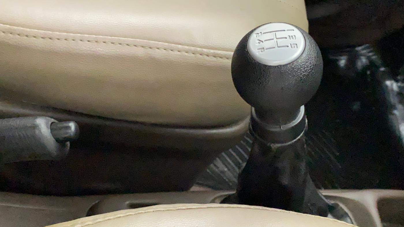 2011 Maruti Zen Estilo LXI, Petrol, Manual, 85,841 km, Gear Lever