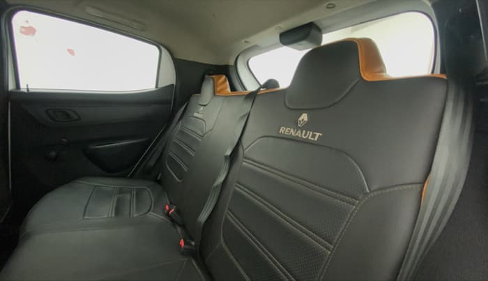 2016 Renault Kwid RXT 0.8, CNG, Manual, 36,817 km, Right Side Rear Door Cabin